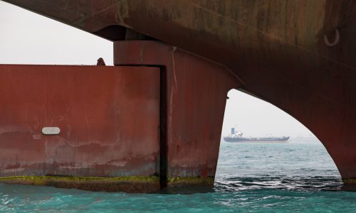 oil tankers Persian Gulf floating storage crude oil shipping tanker fleet