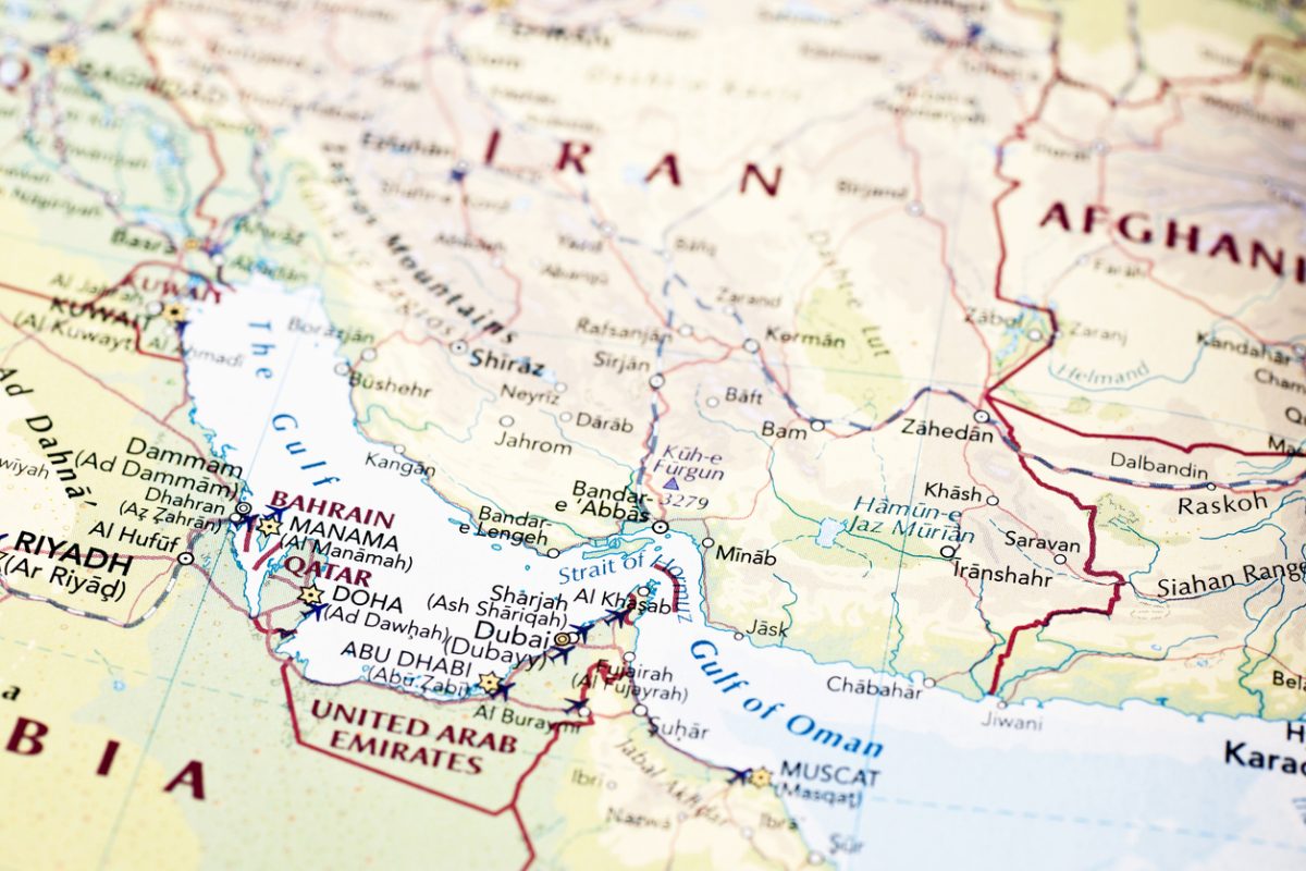 Strait of Hormuz map showing shipping route between the Persian Gulf and Gulf of Oman
