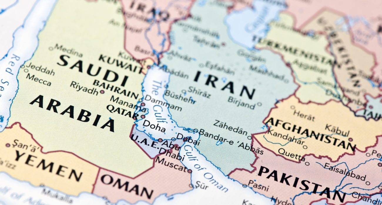 Close up map of the Strait of Hormuz between Iran and Oman showing the Persian Gulf and Gulf of Oman energy shipping route